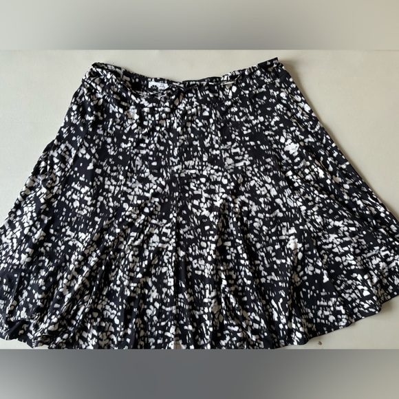 Lily Dresses & Skirts - Lily black/blue full skirt